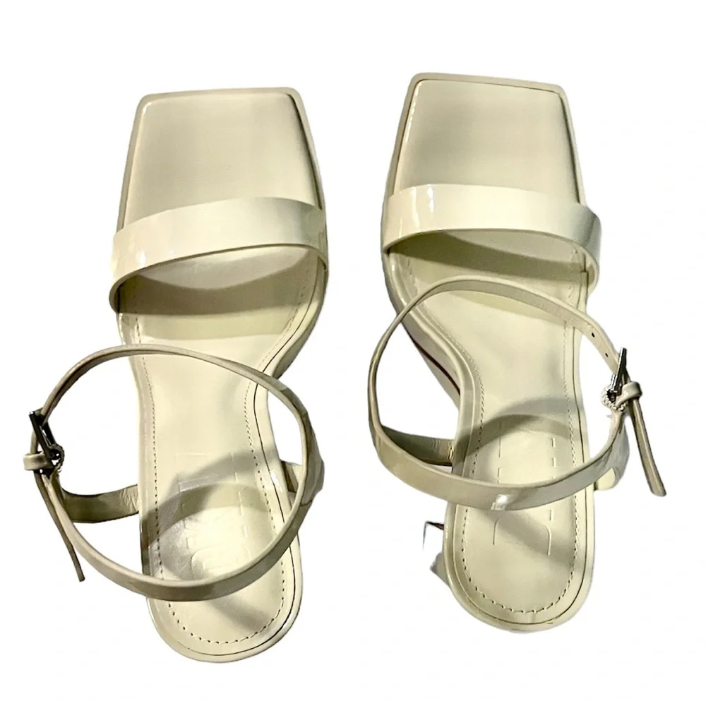 NEW DKNY Maiden - Picture 4 of 11